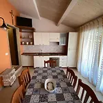 Carnovale Wifi Piscina Divertimento Sul Mare Di Feriehus Pizzo (Calabria)