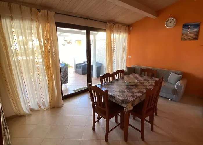 Carnovale Wifi Piscina Divertimento Sul Mare Di Pizzo (Calabria)