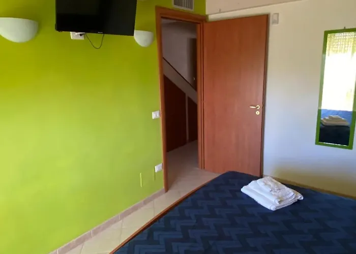 Carnovale Wifi Piscina Divertimento Sul Mare Di Pizzo (Calabria)