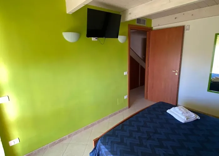 Carnovale Wifi Piscina Divertimento Sul Mare Di Pizzo (Calabria)